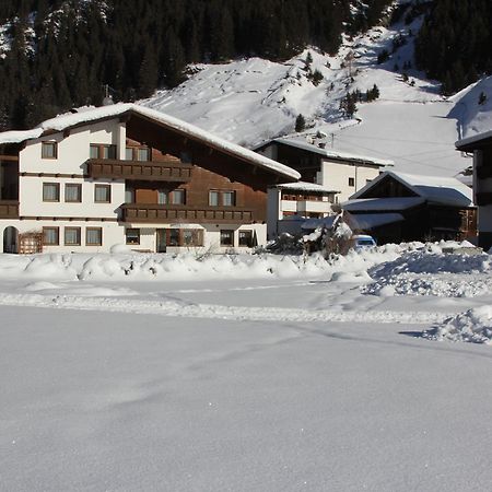 Haus Astoria Apartment Sankt Leonhard im Pitztal Room photo