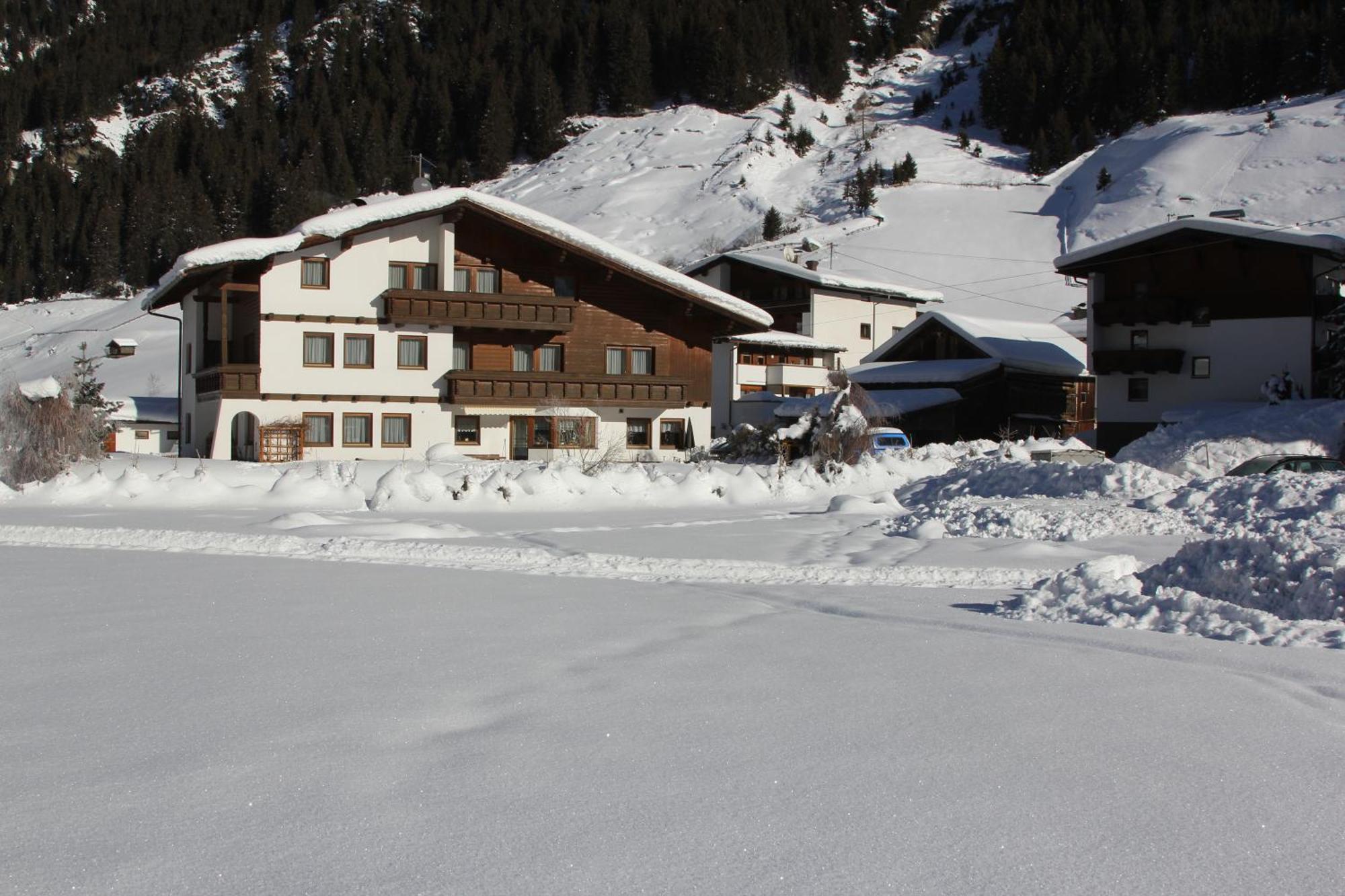 Haus Astoria Apartment Sankt Leonhard im Pitztal Room photo
