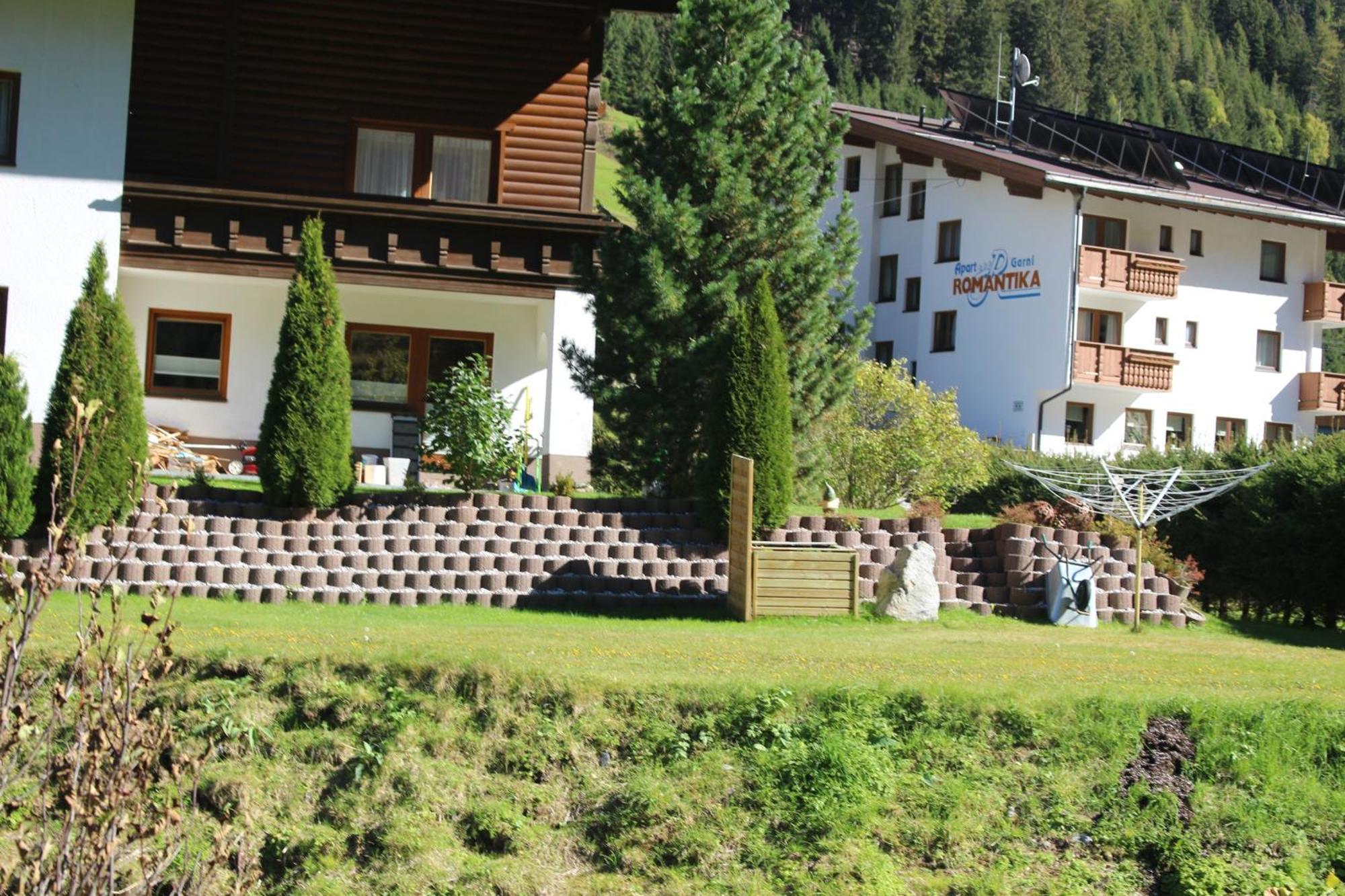 Haus Astoria Apartment Sankt Leonhard im Pitztal Exterior photo